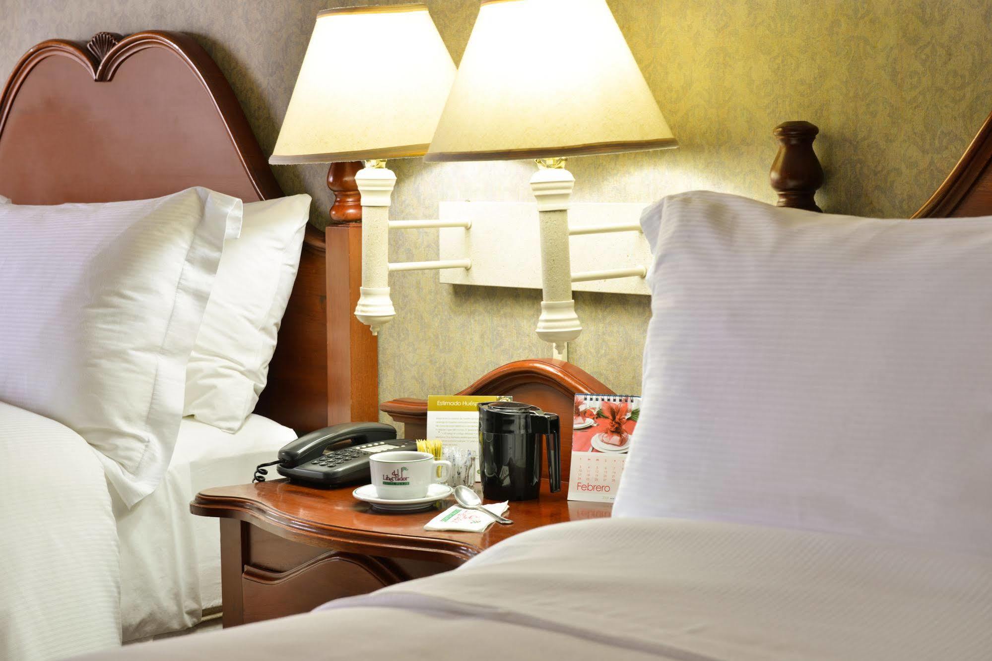 Hotel Plaza Del Libertador テグシガルパ エクステリア 写真